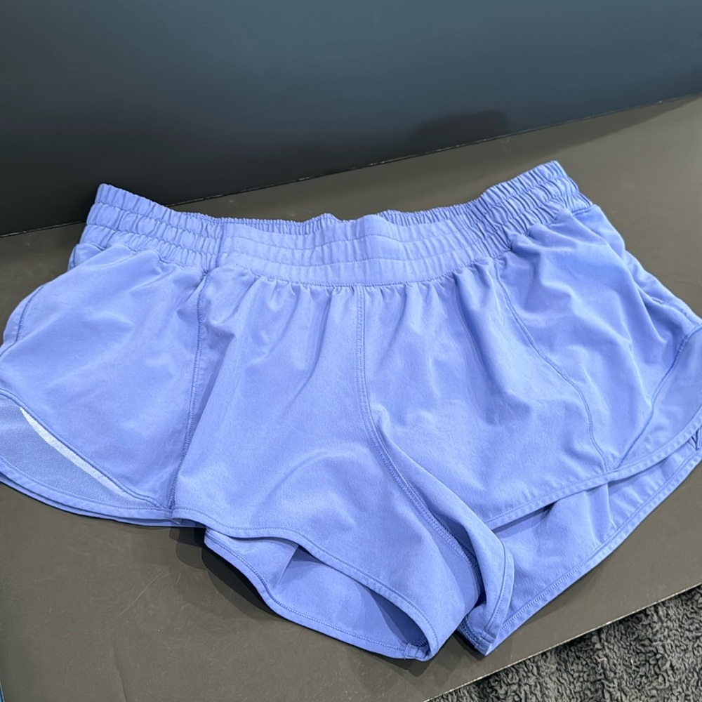 EUC Lululemon hotty hot shorts